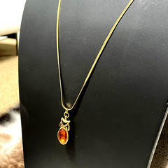 Vintage Trifari Gold Toned Chain & Baltic Amber Stone Owl Shaped Pendant 24″