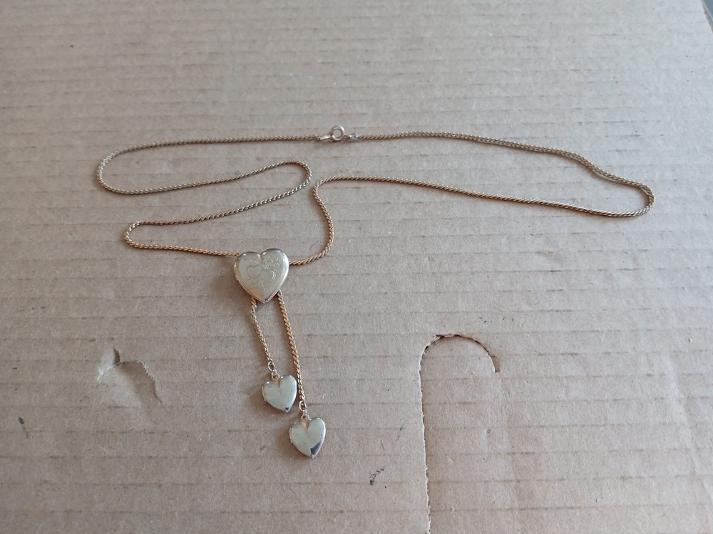 Vintage Triple (3) Heart Photo Locket Necklace – Costume Jewelry