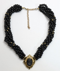 VTG Victorian Revival Twisted Black Bead Gold Tone Cameo Pendant Necklace 16-18″