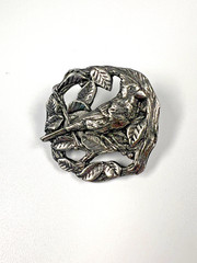 Cardinal BIRDS AND BLOOMS Limited Edition 1999 Vintage Pin Pewter Leaves
