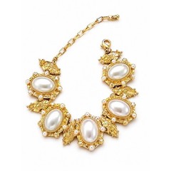 Vintage Monet Gold Tone Faux Pearl Bracelet Signed Statement 7-10″ Adjustable