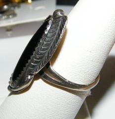 Vintage Sterling Silver Southwestern Style Ring w Black Stone – size 7.5