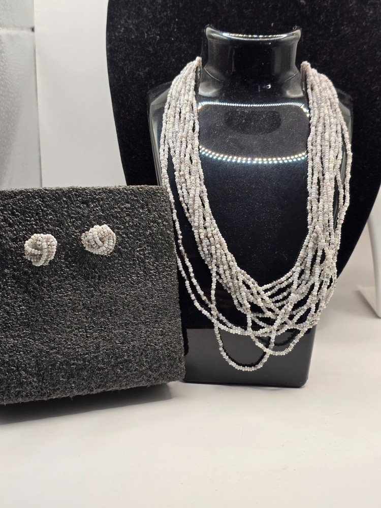 Vintage sead bead necklace and earring set