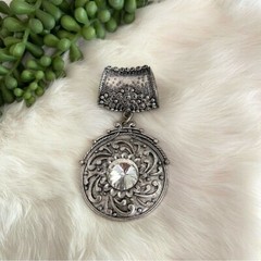 Vintage GB Signed Scarf Ring Rhinestone Embellished Silver Tone Medallion