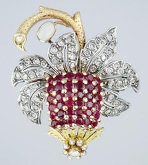 AMAZING Vintage Mid Century Portuguese 19K Ruby Diamond Strawberry Pendant Pin