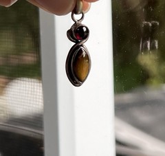 Vintage 925 Sterling Silver Tiger’s Eye & Garnet Necklace Pendant