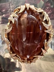 D&E Juliana Book Piece Venus Flames Brown Oval Quartz High Domed Cab Brooch/Pen