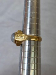 Beautiful 1930’s Chinese 18k Gold & Moonstone ring Size 7.5