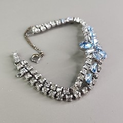 Vintage Rhinestone Bracelet Blue Clear Tapered Silver Tone Safety Chain 6.5″