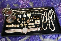 21 Pc Lot Faux Pearl Rhinestone Jewelry Compact Mirror Wristwatch Hair Barrettes