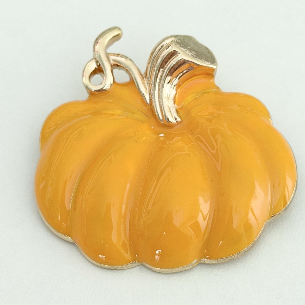 Ladies Orange Enamel Pumpkin Gold Tone Fall Autumn Brooch Pin Pendant