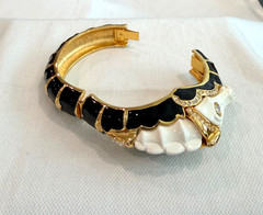 KJL Kenneth Jay Lane Seahorse Hinged Black & White Enamel & Rhinestones Bracelet