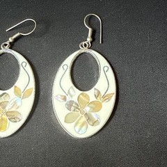 Vintage 70s Alpaca Earrings Modern Cut Away OVAL Enamel Inlaid MOP Silver 2″