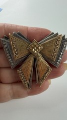 Vintage AVON Art Deco Bow Two Tone Pin Brooch & Earrings Set Stylepoints 1995