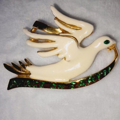 Vintage Peace on Earth Vero Dove Brooch