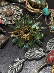 Vintage Jewelry Scrap Lot Repair Craft Harvest Rhinestone Beads Brooches 50+