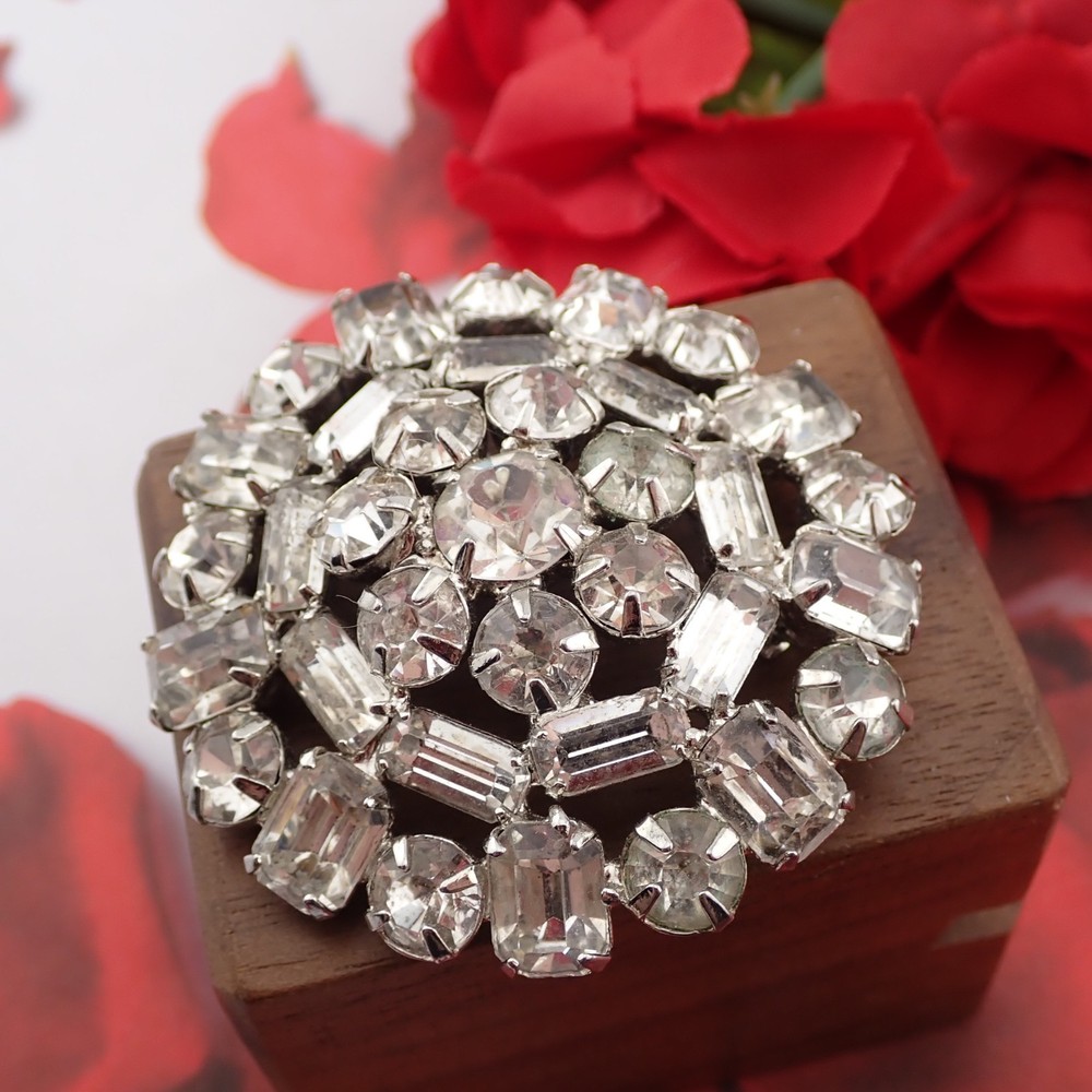 Vintage Round Baguette Clear Rhinestone Silver Tone Cluster Pin Brooch