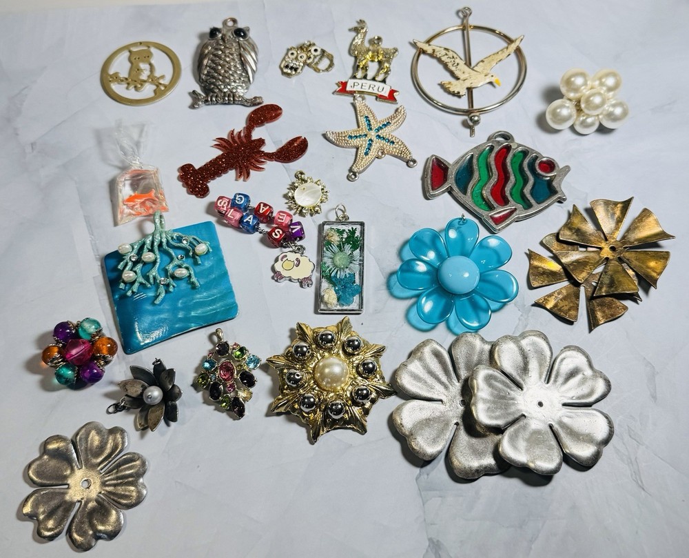 Lot 24 Vintage Findings & Pendants Large & Medium For Crafting Or Up Cycling