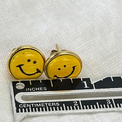 Vintage Yellow Smiley Face Stud Earrings Enamel Gold Tone 1970s-80s Classic