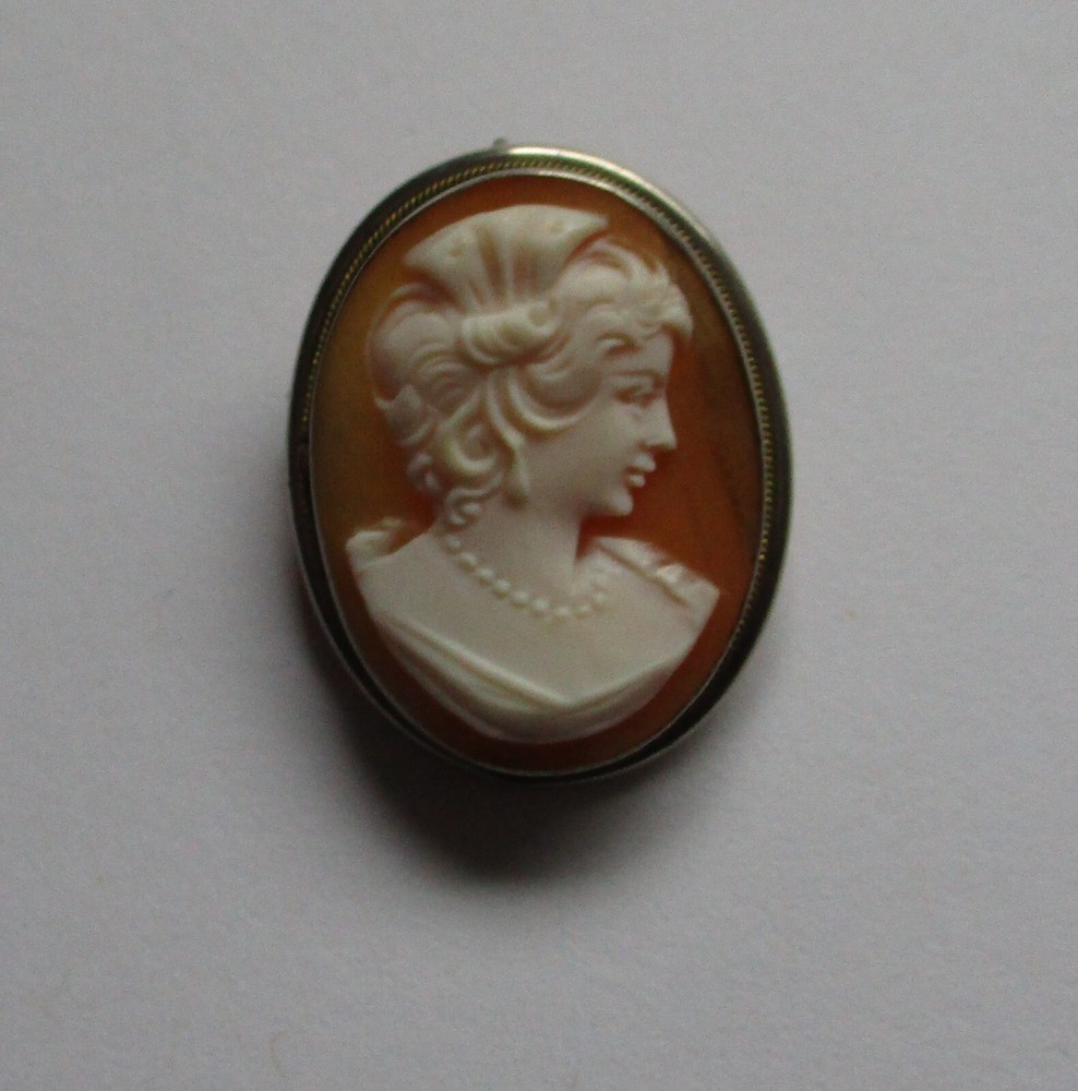 800 Silver Shell Cameo 1 1/8″ Brooch / Pendant Woman Facing Right Victorian