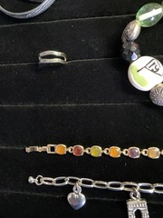 VTG – Modern Jewelry Bracelet Ring Lot Costume Silver And Gold Tone