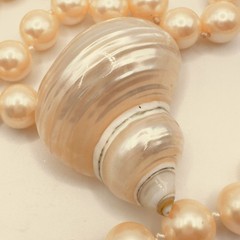 Vintage Danecraft Faux Glass Pearl Necklace Removable Shell Pendant 36 In Signed