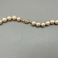 Vintage Marvella Faux Pearl Necklace 22″ Cream Beaded Strand Gold Tone Clasp