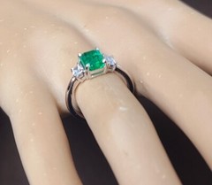 Vintage 14k White Gold Engagement Ring 1.24ct. Natural Green Emerald
