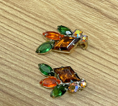 Vintage Juliana D&E Topaz Amber Green Rhinestone Brooch Clip-On Earrings Set