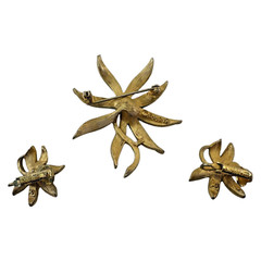 Vintage Green Leaves Pin 1768 and Clip On Earrings 2768 Brooch Pin Jewelry