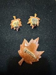 Vintage Handcarved Wooden Maple Leaf Brooch & Clip Earrings Set