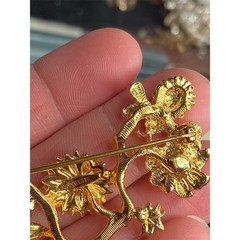 Vintage Avon Garden of Eden Floral Vine Bee Butterfly Brooch Pin Pearl