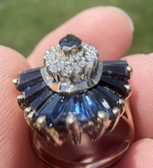 VINTAGE Y. GOLD GENUINE DIAMOND BLUE SAPPHIRE COCKTAIL RING 5.5 BAGUETTE MARQUIS