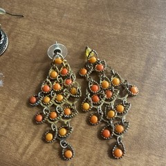 Mixed Lot of 5 Pairs reds orange Women’s Fashion Earrings Glass Plastic Metal