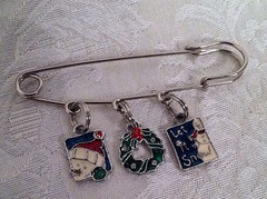 Vintage Look Christmas Brooch Pin Snowman Wreath Saftey 3 Charms Jewelry