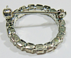 VTG 1″ OPEN WORK geometric Circle Wreath clear RHINESTONE Brooch Pin silver tone