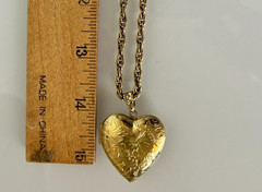 Vintage 1928 Jewelry Gold Tone Etched Floral Heart Locket Pendant Rope Necklace