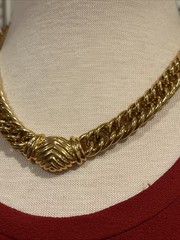 Vintage Gold Tone Chunky Curb Link Chain Necklace Chevron Ribbed Statement 80s