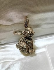 Vintage Chocolate Brown Marcasite Gold Tone Bunny Rabbit Brooch Pin