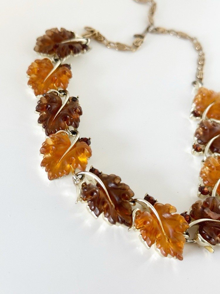 Vintage LISNER Jelly Lucite Leaf Necklace Orange Brown Molded Leaves Gold Tone