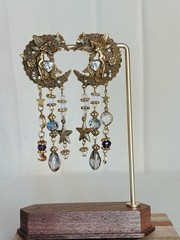 Vintage Boho Gold Tone Rhinestone Dangle Earrings Pierced for party vacation