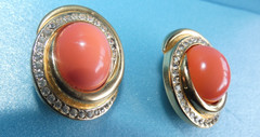 Vintage Signed Ciner Goldtone Rhinestone Faux Coral Clip-on Earrings 1970’s