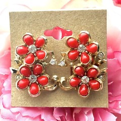 VTG Coro Red Flower Rhinestone Earrings Screw Back Signed Floral Nature Jewelry