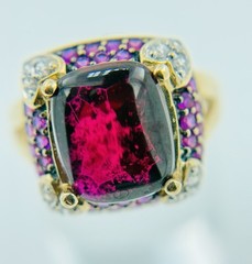 14K Gold gorgeous Garnet,Safire & Diamonds Ring MEDA size 6.25, 5g approximately