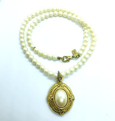 Vintage 1928 Necklace Faux Pearl Cabochon Gold Tone Pendant Necklace 18 in