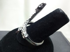 VINTAGE METAL ALLOY SNAKE RING WITH CRYSTAL INLAID BODY APPROX. SIZE 9