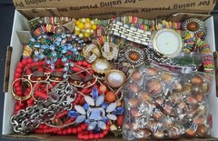 Vintage Junk Jewelry Lot Craft Harvest Repair Rhinestones And Wearable D1