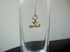 VINTAGE 1980s GOLF BALL & CLUBS INSIGNIA GOLD TONE SLIDE PENDANT