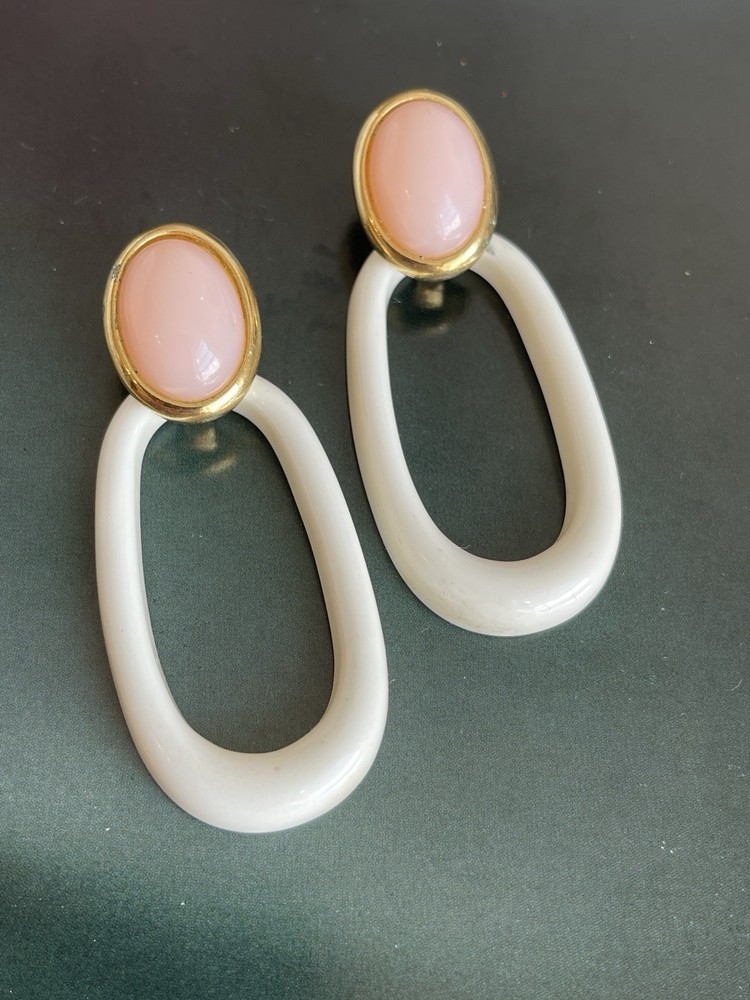 Vintage Signed Trifari White Lucite Pink Cabochon Dangle Clip On Gold Tone