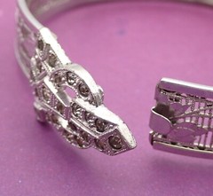 Art Deco Rhodium Filigree Floral Rhinestone Tension Close 6 3/4″ Bangle Bracelet